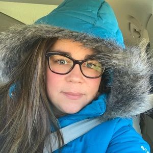 Meet your Posher, Camila